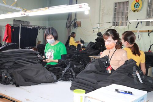 Nỗi khổ của những người mất việc, chạy ăn từng bữa vì Covid-19