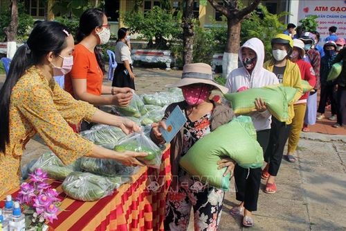 Học sinh chế tạo 'ATM gạo' giúp đỡ người nghèo