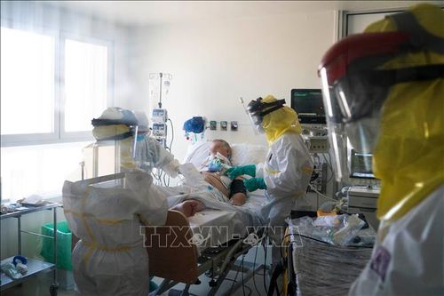 Số ca tử vong do COVID-19 tại Tây Ban Nha ở mức thấp nhất kể từ 22/3
