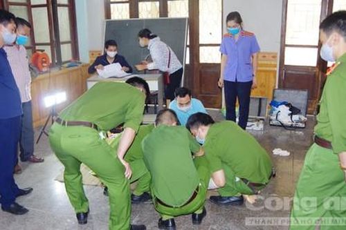 Thấy bạn gái của cha ngủ lại qua đêm, con trai ra tay sát hại