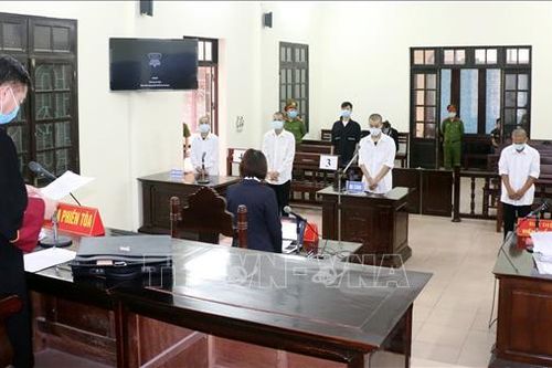 Hành hung cán bộ phòng, chống dịch Covid-19, bốn đối tượng lĩnh 30 tháng tù giam