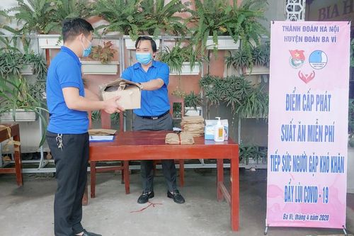 Nhiều nghĩa cử cao đẹp, thiết thực chung tay chống dịch Covid-19
