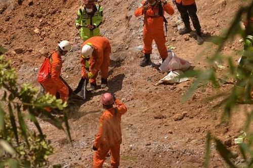 Sập mỏ khai thác vàng trái phép tại Indonesia, ít nhất 9 người tử vong