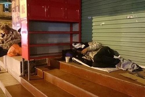 Hà Nội: Đưa người lang thang vào cơ sở xã hội để phòng dịch COVID-19