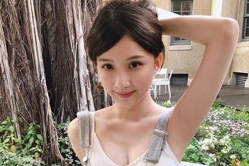 Hot girl Đài Loan được mệnh danh 'nữ thần mặt mộc' vì không son phấn