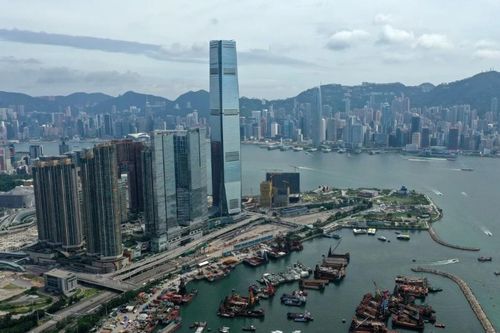Kinh tế Trung Quốc lao dốc, giới đầu tư đại lục bán tháo nhà Hong Kong