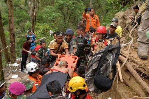 Indonesia: Sập mỏ vàng, 9 người chết
