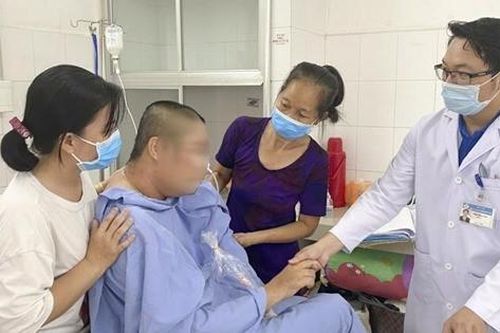 Lần đầu tiên cứu sống bệnh nhân xuất huyết não thất nguy kịch
