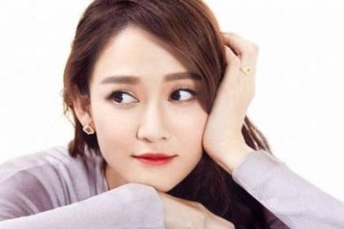 Trần Kiều Ân lộ dấu hiệu 'tuổi tác' ở tuổi 41