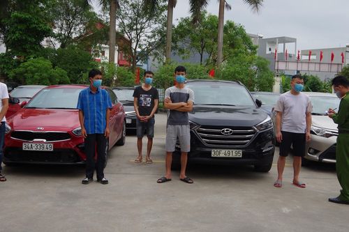 Hải Dương: Bắt giữ sới bạc 'khủng', thu giữ 4 ô tô và hơn 300 triệu đồng