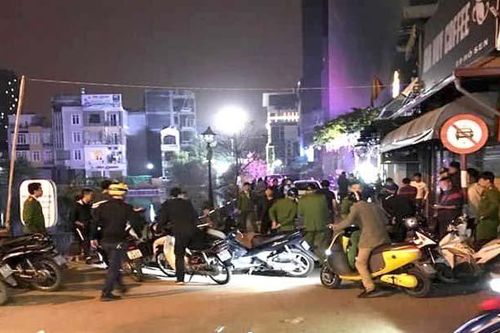 Hai nhóm thanh niên đất Cảng dùng dao, súng hỗn chiến trong đêm