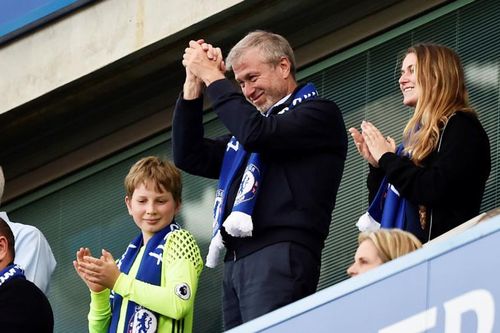 Nghĩa cử đẹp tỷ phú Abramovich lay động dàn sao Chelsea