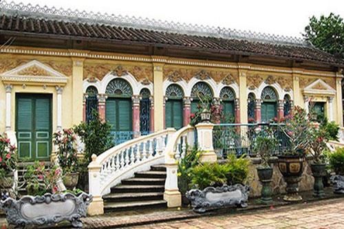 Những ngôi nhà cổ có giá trị lịch sử và đẹp nhất Việt Nam
