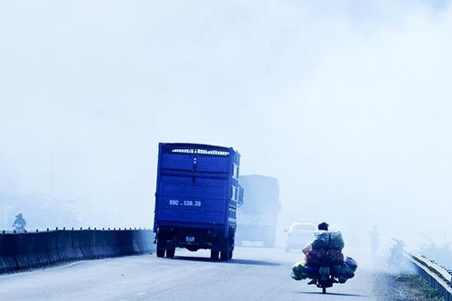 Đốt rơm rạ gây nguy hiểm