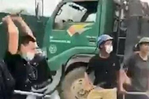 Không có chuyện làm ngơ cho việc hủy hoại tài sản, đánh người