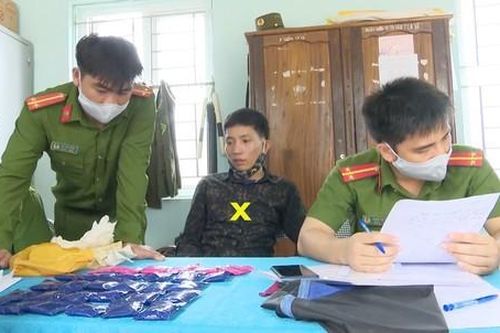 Thanh niên chạy xe máy đi buôn gần 6.000 viên ma túy