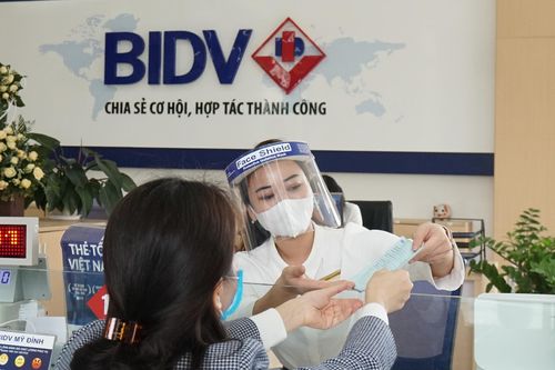 BIDV miễn nhiều loại phí cho người mất việc vì COVID-19