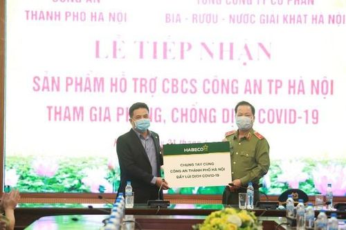 Công an TP Hà Nội tiếp nhận sản phẩm hỗ trợ phòng chống dịch Covid-19
