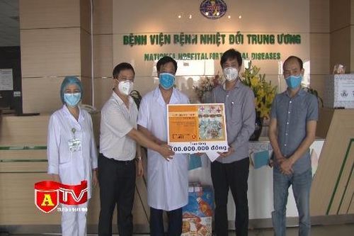 Chung tay cùng các thầy thuốc Bệnh viện Bệnh Nhiệt đới Trung ương cơ sở 2 phòng chống dịch Covid-19