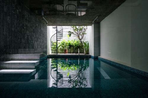Ngôi nhà 73 m2 với bể bơi sang trọng bên trong