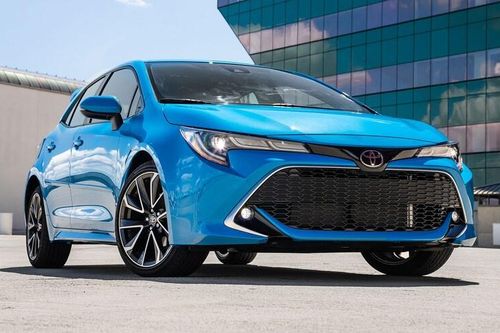 Đánh giá Toyota Corolla XSE Hatchback 2020 – nội thất sang hơn