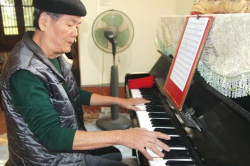 Nhạc sĩ Ngô Quốc Tính: Sẵn sàng... bán đất để dựng nhạc kịch