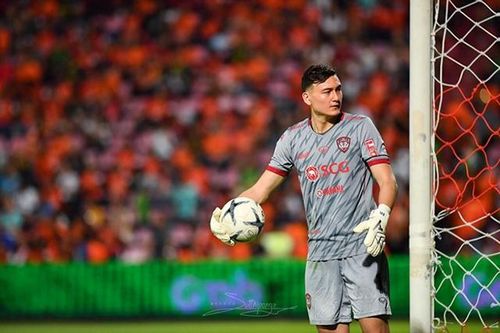 HLV Park có khả năng mất Văn Lâm tại AFF Cup 2020