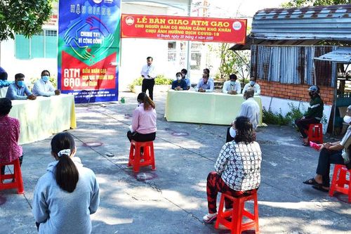 Đưa vào hoạt động nhiều 'ATM gạo' hỗ trợ người nghèo
