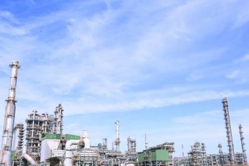 Cần giải pháp 'cấp cứu' các nhà máy lọc dầu
