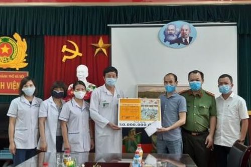 Báo An ninh Thủ đô tiếp sức các thầy thuốc ở tuyến đầu chống dịch Covid-19
