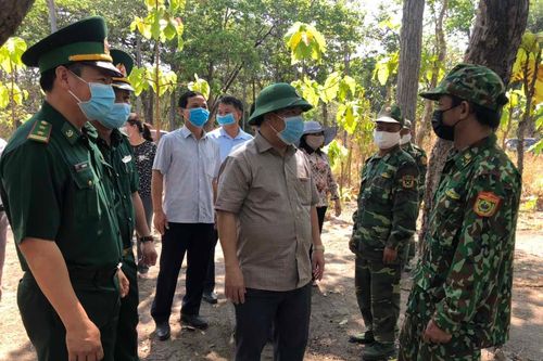 Phó Bí thư Tỉnh ủy Gia Lai Châu Ngọc Tuấn kiểm tra phòng-chống dịch Covid-19 trên biên giới
