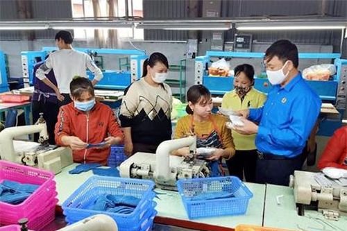 Công đoàn sát cánh cùng người lao động trong đại dịch COVID-19