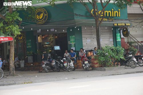 Sát ngày hết lệnh cách ly, hàng quán Hà Nội rậm rịch đón khách