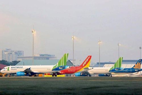 Đề xuất tăng lên 20 chuyến bay mỗi ngày trên chặng thành phố Hồ Chí Minh - Hà Nội