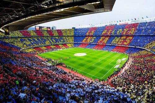 Barca rao bán, sân Nou Camp sắp có tên mới