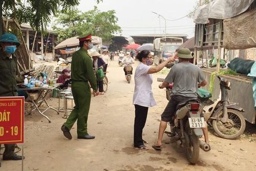Kiểm soát chợ dân sinh, phòng chống dịch Covid-19