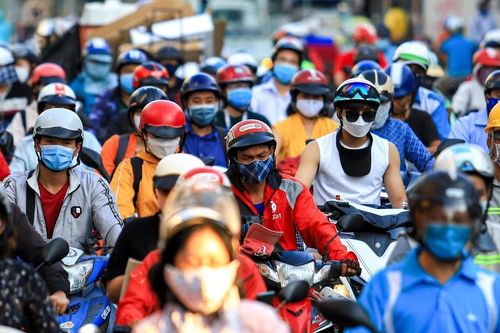 Người dân TP.HCM lại chật vật với tình trạng kẹt xe giờ cao điểm