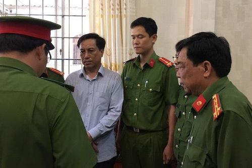 Đề nghị kiểm điểm trách nhiệm Phó bí thư Tỉnh ủy Trà Vinh