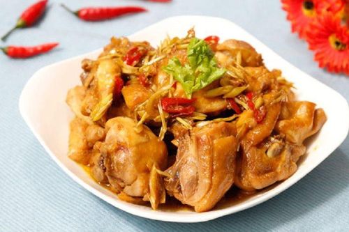 Công thức làm gà xào sả ớt hao cơm