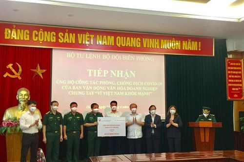 Sẻ chia với lính biên phòng chống dịch Covid-19