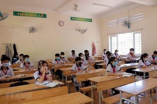 Thêm địa phương cho học sinh cuối cấp đi học lại