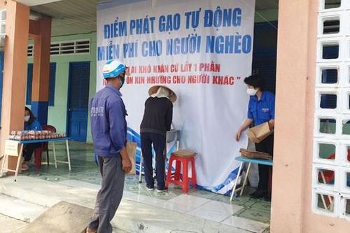 Nghĩa tình trong mùa dịch