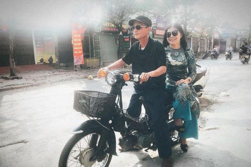 Chuyện tình đẹp của ông chủ xóm trọ khiến nhiều người ngưỡng mộ