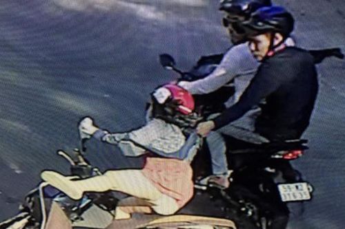 Băng cướp 'nhí' gây náo loạn đường phố Sài Gòn