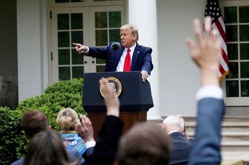 Phần 2: Các cuộc chiến đồng loạt của ông Trump giữa đại dịch Covid-19