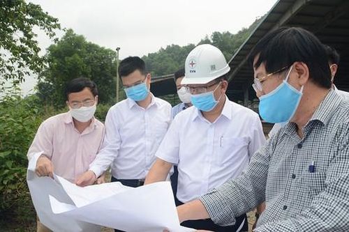 Tạo mọi điều kiện để khởi công Dự án Thủy điện Hòa Bình mở rộng trong tháng 10