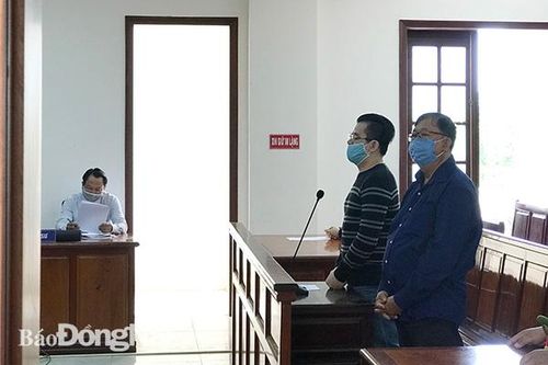 Mang xe gắn biển số giả đi cầm cố, 2 bị cáo lãnh án nặng