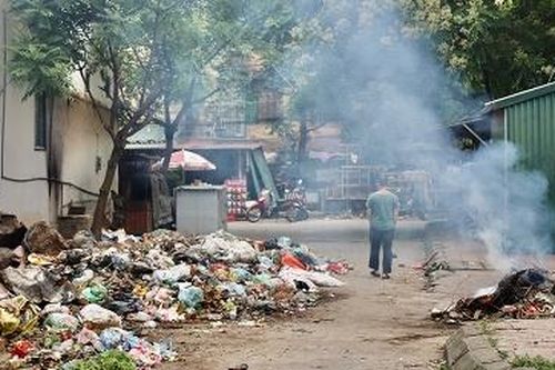 Tồn đọng rác thải nghiêm trọng tại khu dân sinh