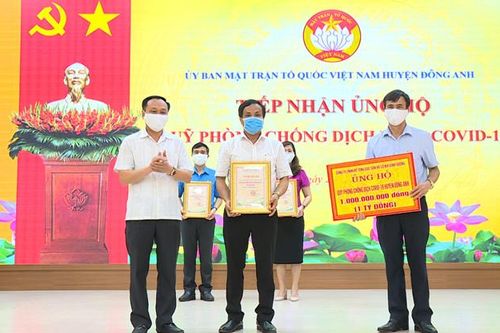 Cộng đồng tiếp tục góp công sức, vật chất chung tay đẩy lùi dịch Covid-19