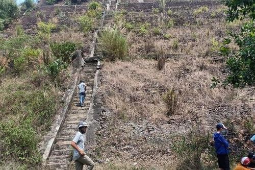 Hoảng hồn phát hiện xác nam thanh niên chết khô trên núi Đại La